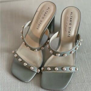 Altar'd State Heels with Pearl Accents Size 6